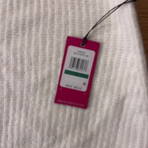 NWT Vince Camuto Women's Oversized Large V-Neck Fuzzy Knit Cozy Creme Vest - Picture 6 of 8